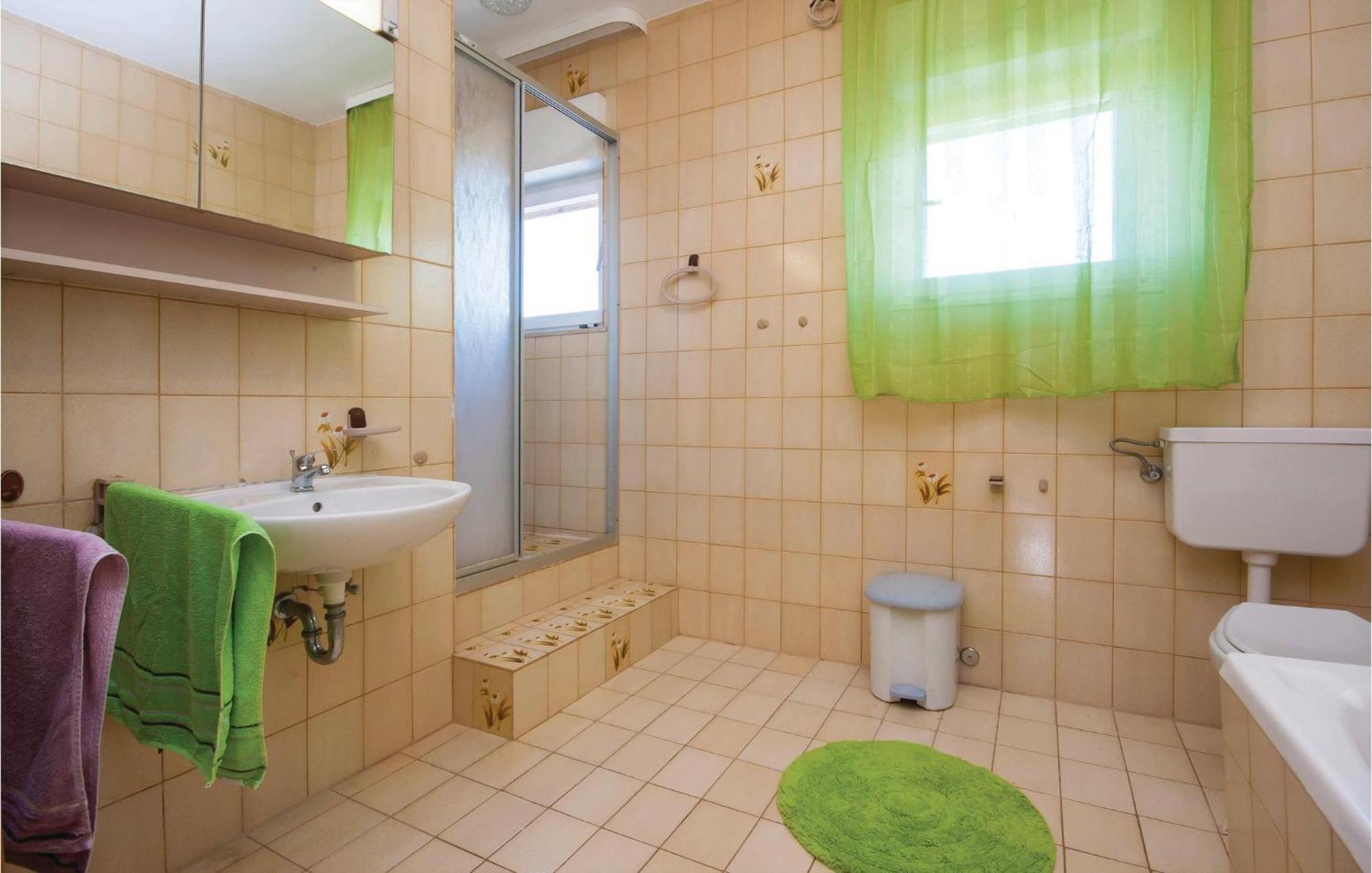 Cozy Home In Dolac With Kitchen Primošten Buitenkant foto